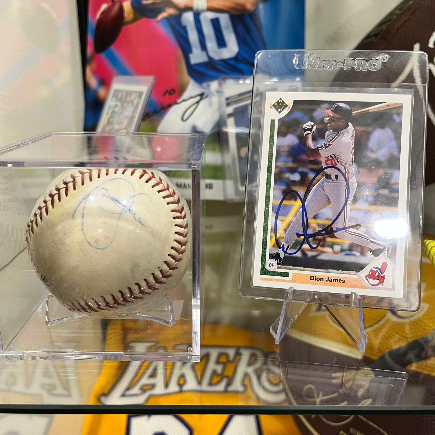 Palla da Baseball autografata da Dion James (Card in omaggio)