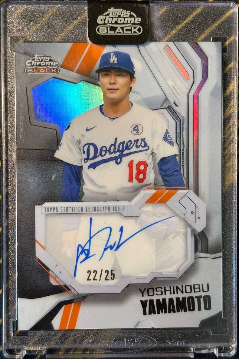 YOSHINOBU YAMAMOTO - 2026 Topps Chrome Black Baseball Ivory Autograph #IVA-YY Auto 22/25